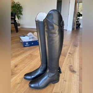 NWT Ariat Kinsley tall riding boots